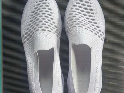 lightweight white shoes