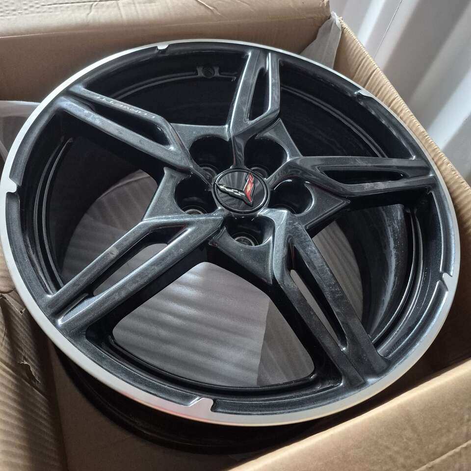 2024 Chevrolet C8 Wheels (100 miles roughly)