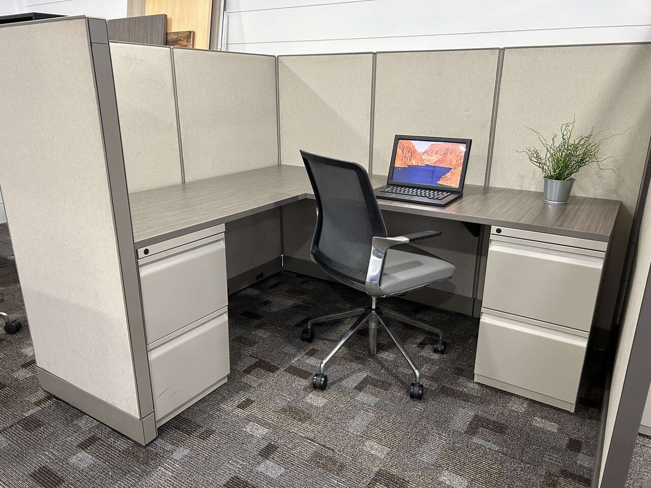 6x6 Steelcase Cubicle