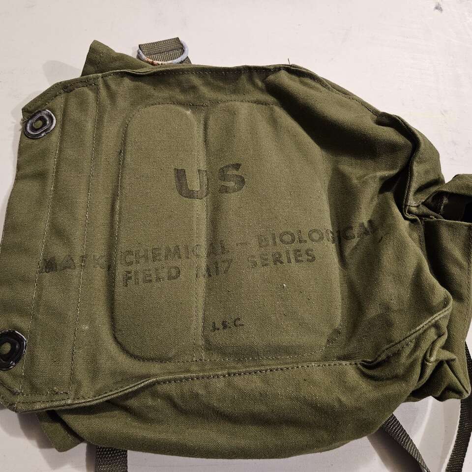 US Military M17 Gas Mask Bag