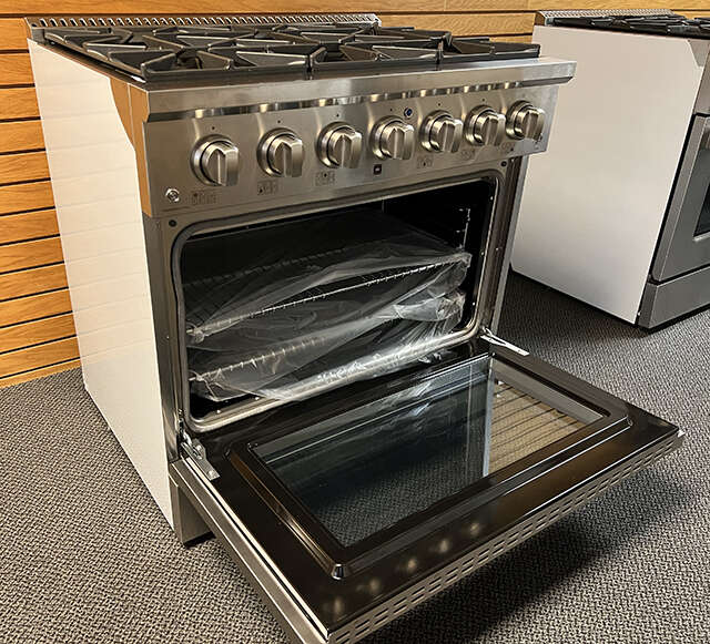 Price Reduced: Proline Dual Fuel Gas Range 36inch. -PLSR 36GE-