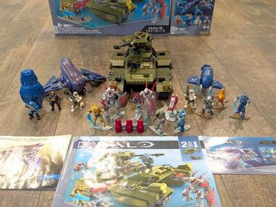 Halo Mega Bloks Scorpion, Banshee, and Ghost