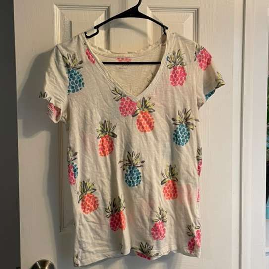 Pineapple V-neck Shirt
