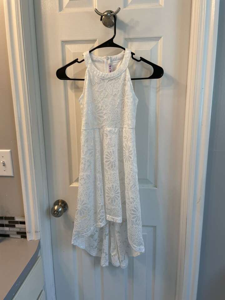 Beautiful White Dress - Kids Size 8