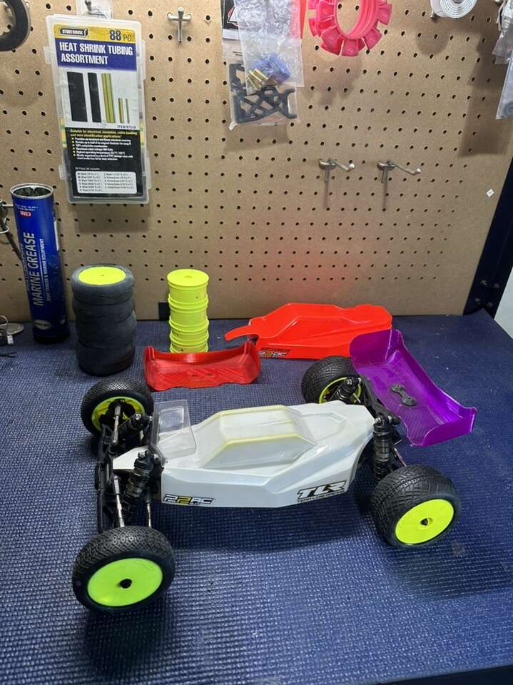 Losi 22DC 5.0 TRACK RC CAR Toys