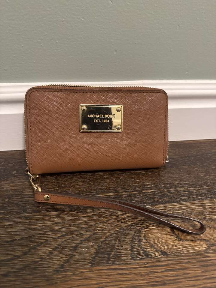 Michael Kors Leather Zipper Wristlet Wallet Brown