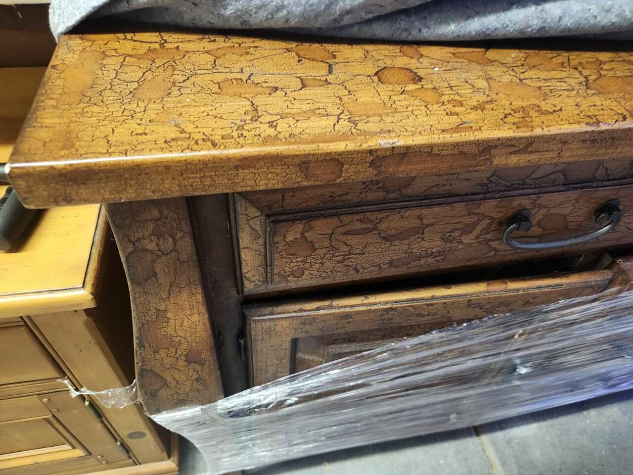 Dressers and Side Tables Furniture