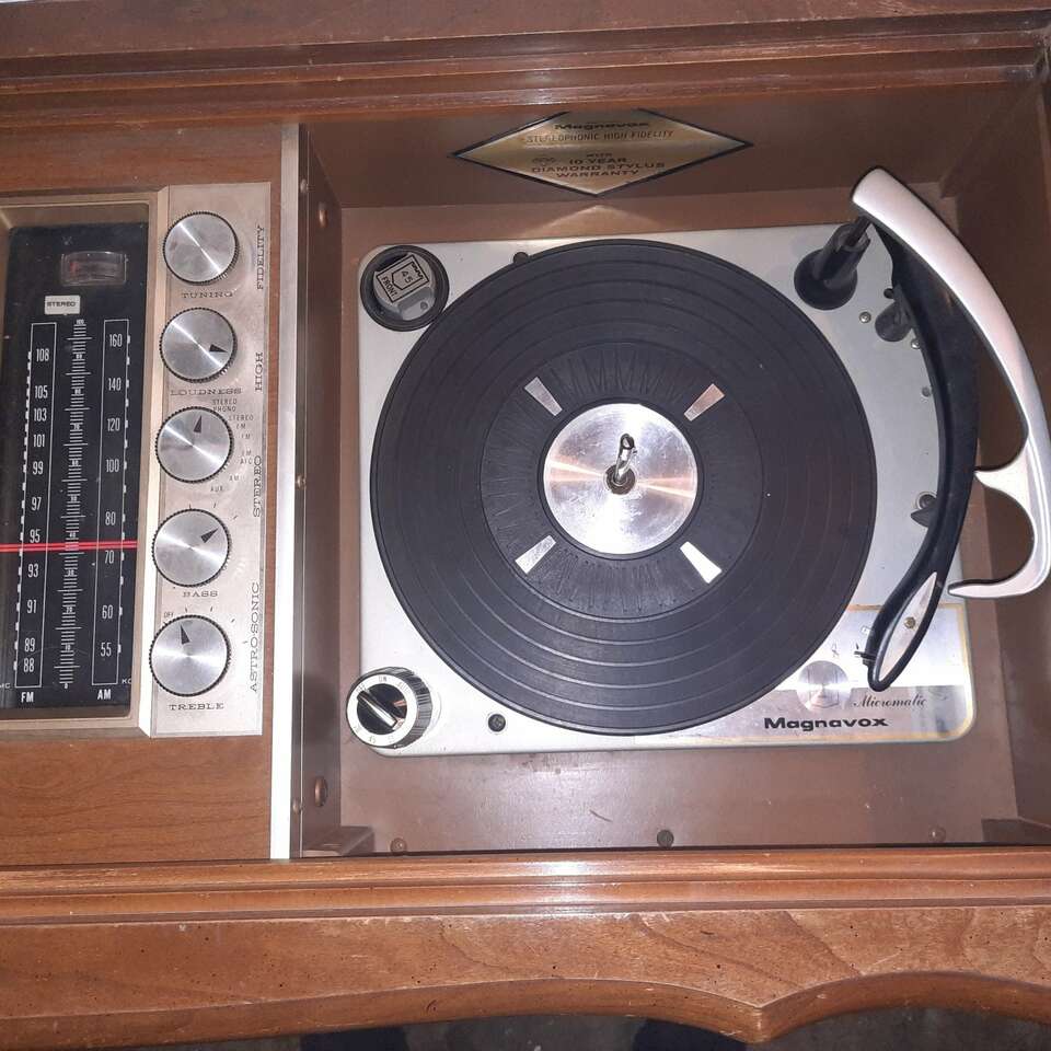 Console Record Player Electronics