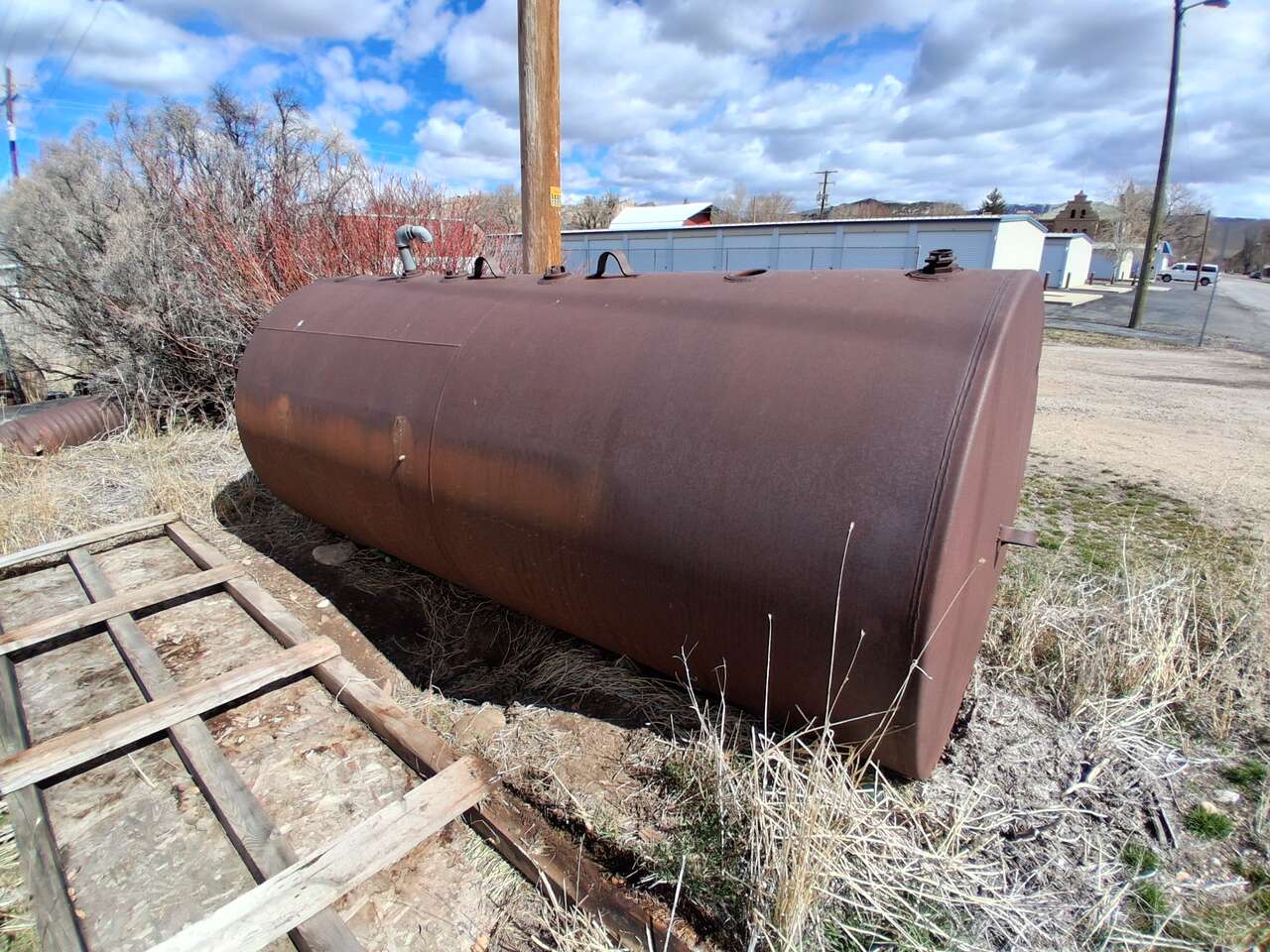 Tank 2000 Gallon