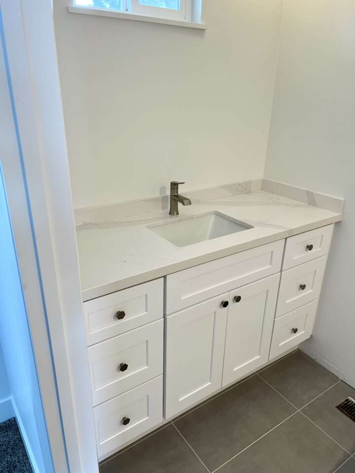 Marble And Quartz Countertops