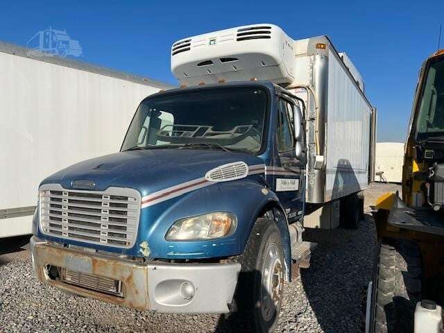 2004 FREIGHTLINER BUSINESS CLASS M2 106