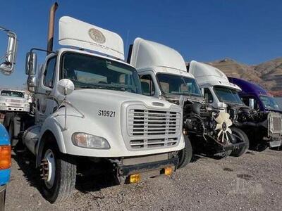 2011 FREIGHTLINER BUSINESS CLASS M2 112