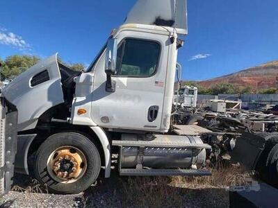2010 FREIGHTLINER CASCADIA 113