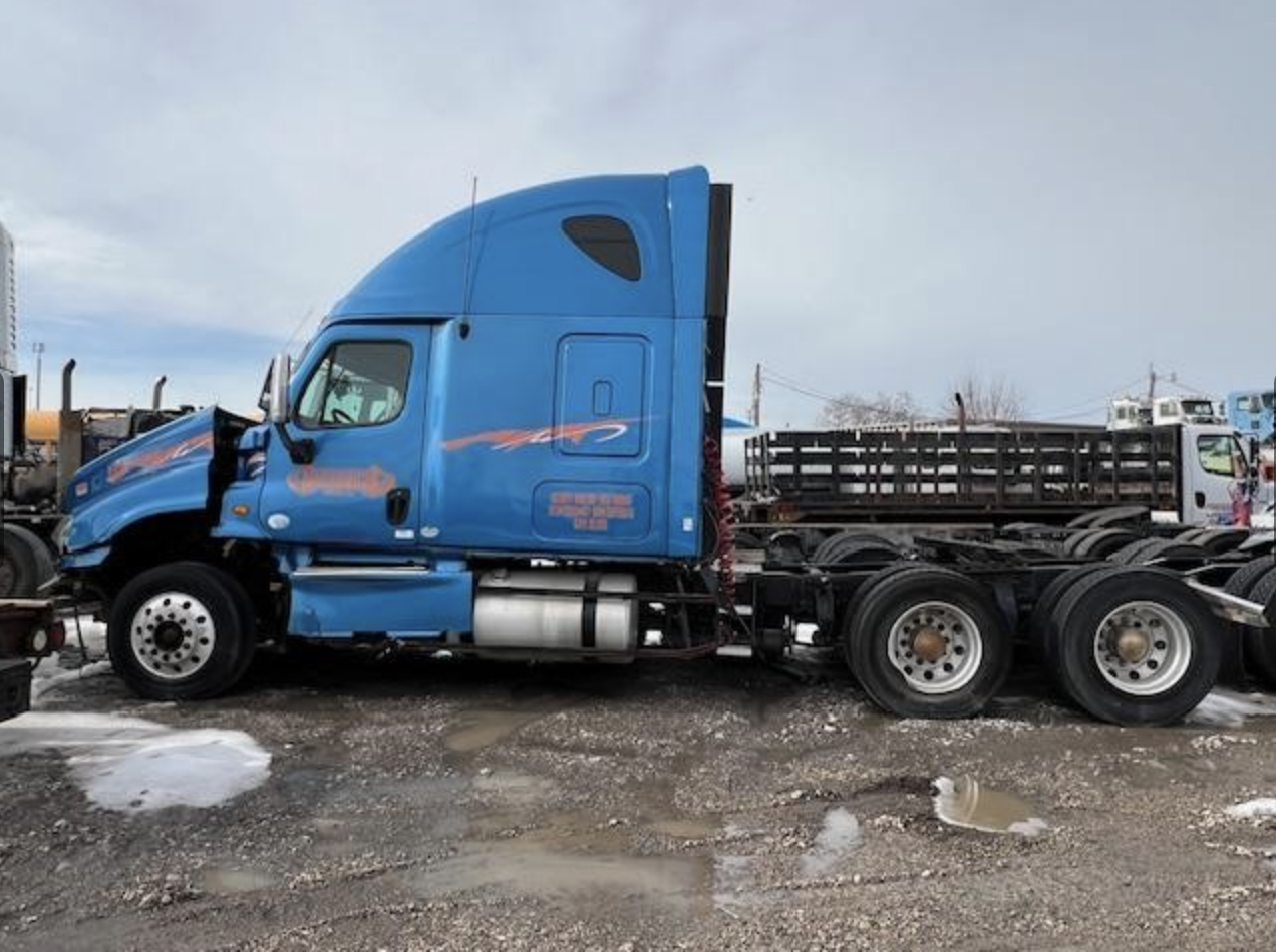 2013 FREIGHTLINER CASCADIA 125
