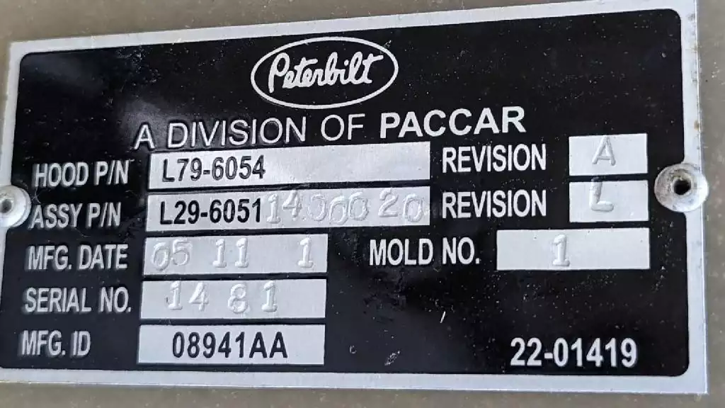 PETERBILT HOOD-367 SF PRIMED