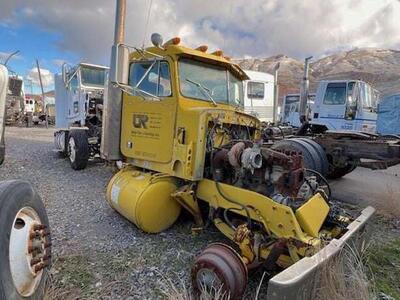 1985 PETERBILT 359 For Parts