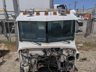 1997 PETERBILT 378 DAY CAB
