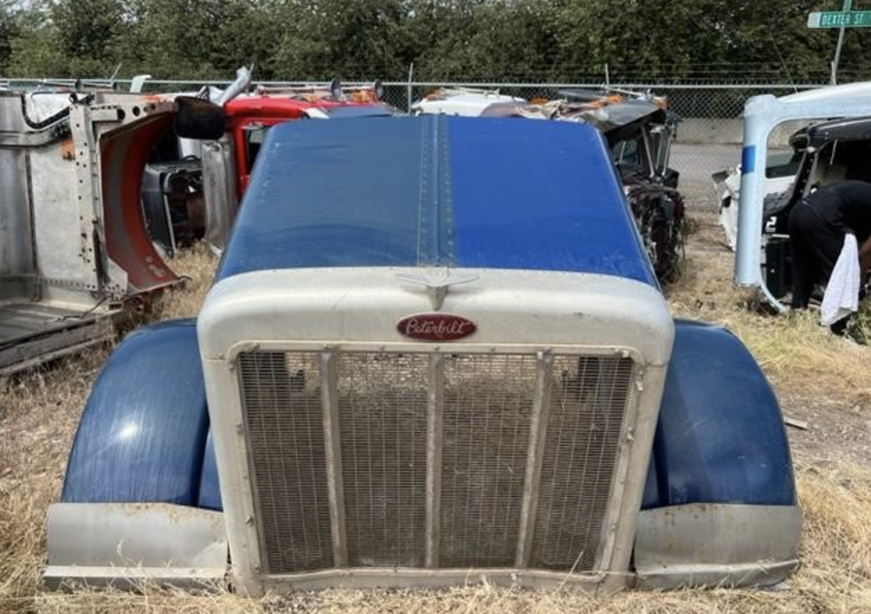 Peterbilt 379 STANDARD HOOD