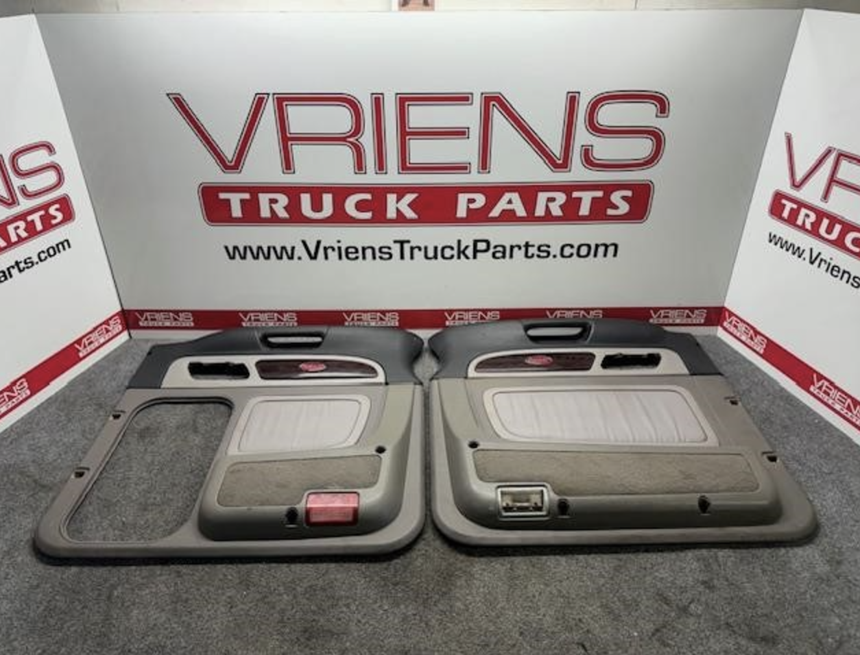 PETERBILT PREMIUM DOOR PADS (RH & LH, CHARCOAL/DARK GRAY)