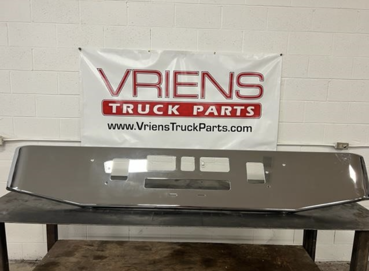 MACK SUPERLINER TRUCK BUMPER, CHROME, STEEL