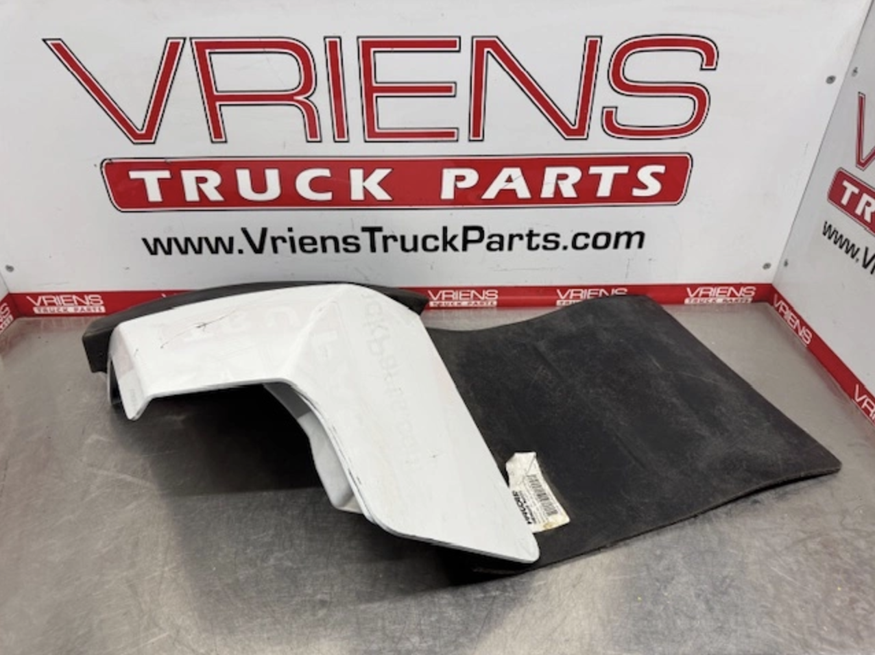 KENWORTH FENDER EXTENSION