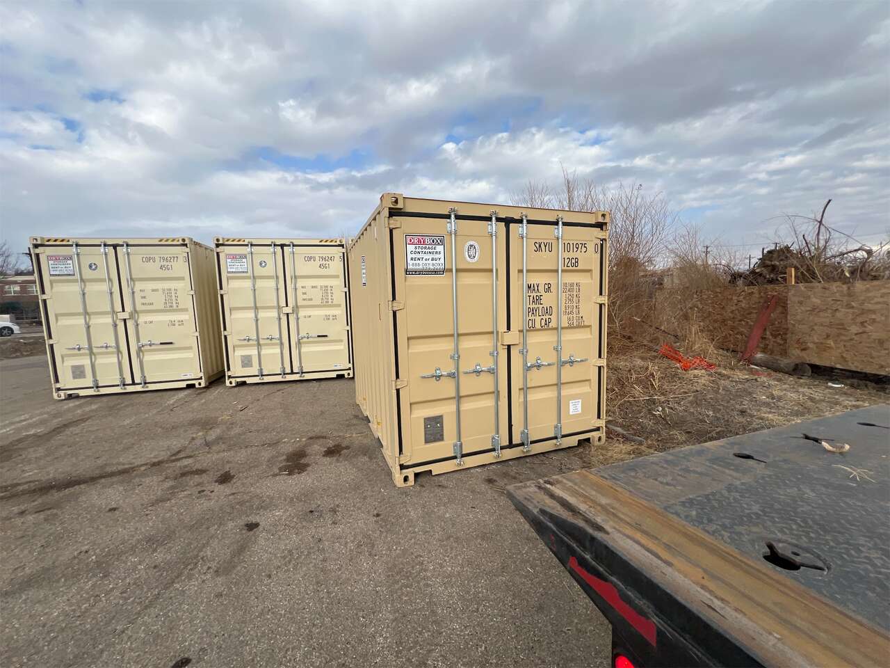 20FT BEST PRICE ON NEW AND USED CONTAINERS
