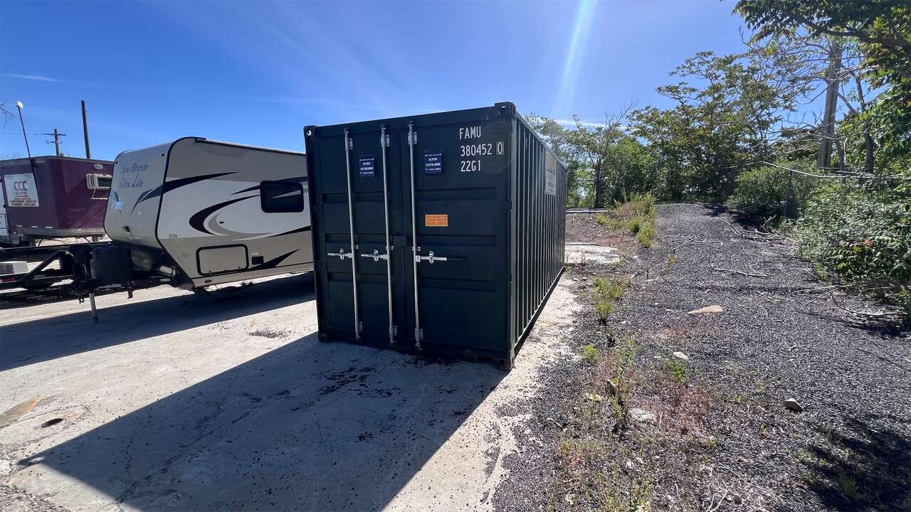 FOR Rent 8ft 10ft 20ft 40ft Shipping Storage Containers for Rent / Rentals and Sale 20' 40' 40HC 40HQ
