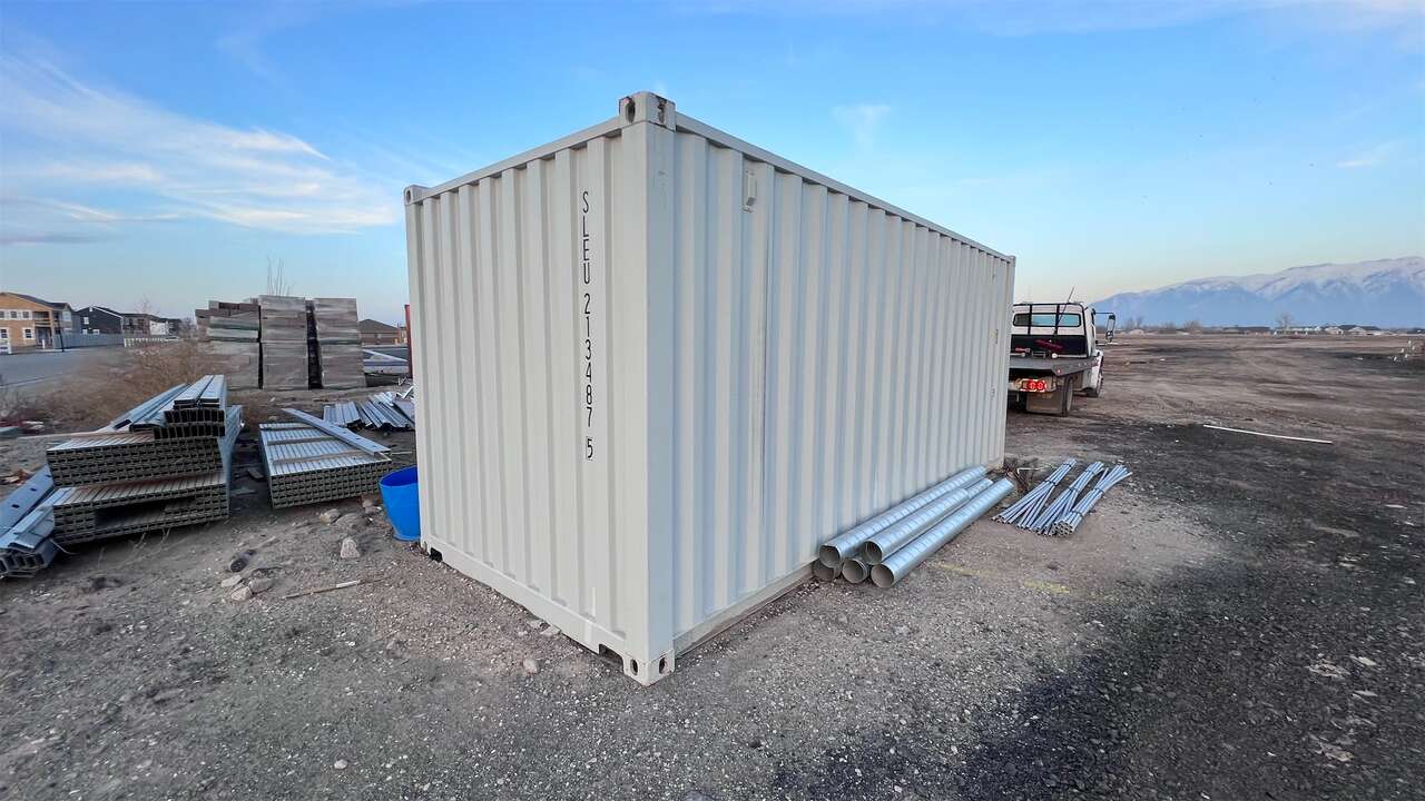 FOR SALE 8ft 10ft 12ft to 16ft, 20ft & 40ft Shipping Storage Containers for Sale 20' 40' 40HC 40HQ Conex/ Connex/ Storage Box