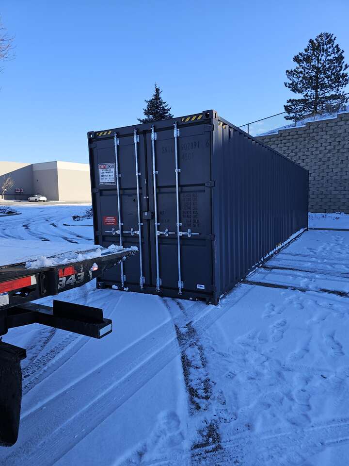 Winter RENTAL SPECIALS NOW 8' , 10' , 20' , 40' Shipping Container Conex Containers Cargo Containers for Storage