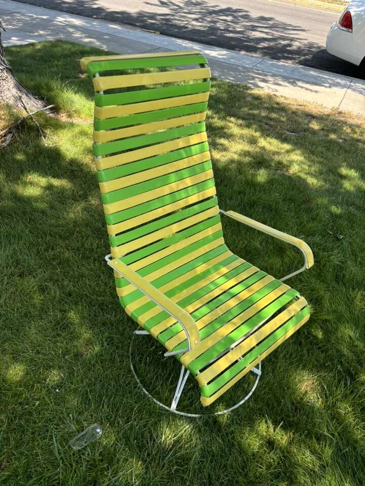 VTG Patio Chair Homecrest vinyl straps Swivel rock