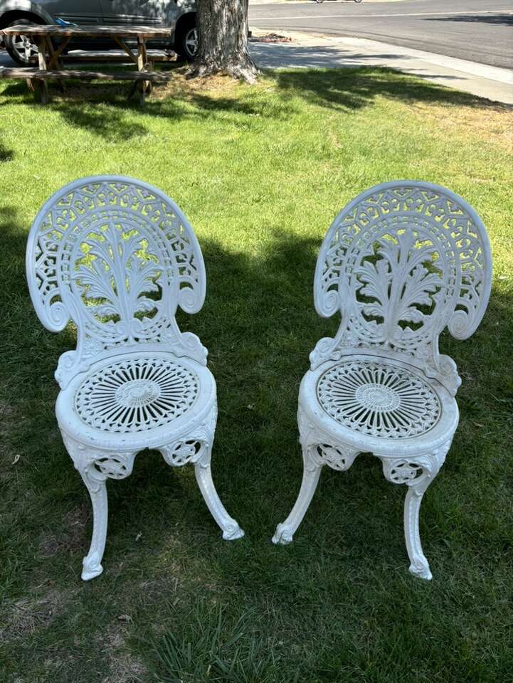 PAIR Cast Aluminum vintage Outdoor Garden Chairs