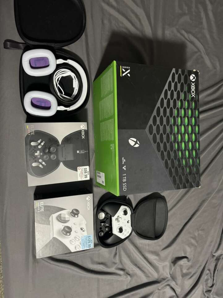 Xbox Series X Complete Bundle TRADE Electronics