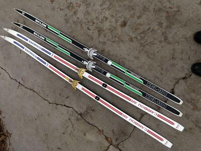 Vintage Nordic cross country skis w / 3pin bindings. Great to ski on and they make awesome decorations 75mm
