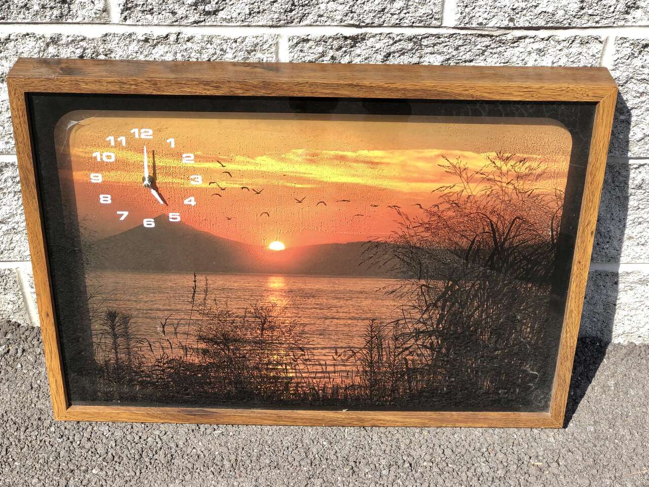 Working, Vintage mid century Intercraft wall clock reverse glass shadowbox clock MCM