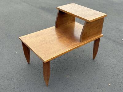 Vintage, wooden mid century modern side table. Great legs! Solid wood construction. MCM end table