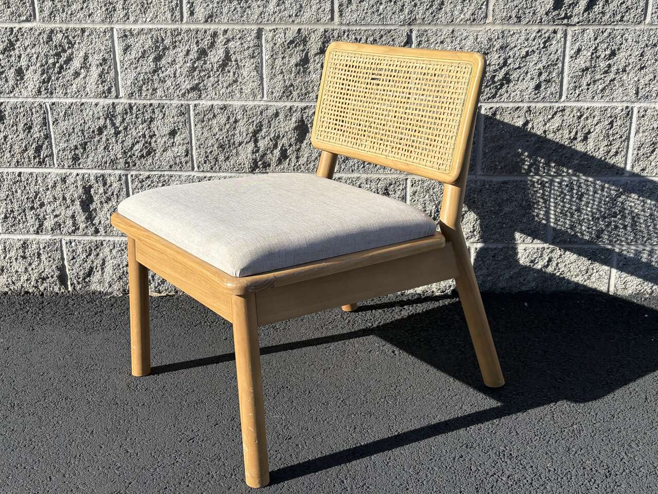 Beautiful ($180new) Mid century modern styled rattan wooden chair MCM