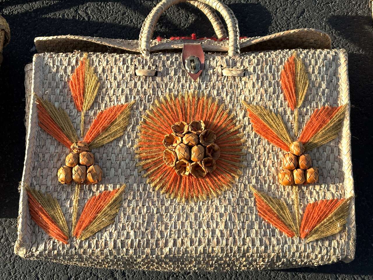 Fantastic vintage Mid Century hand woven bags, purses, totes, satchels, hand woven ️