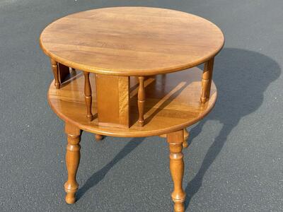 Beautiful Vintage 1950’s mid century solid wooden side table dual tiered, Tell City, Ethan Allen Baumritter style fab wood top!