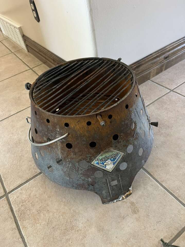 Barbecue Charcoal Volcano Cooker