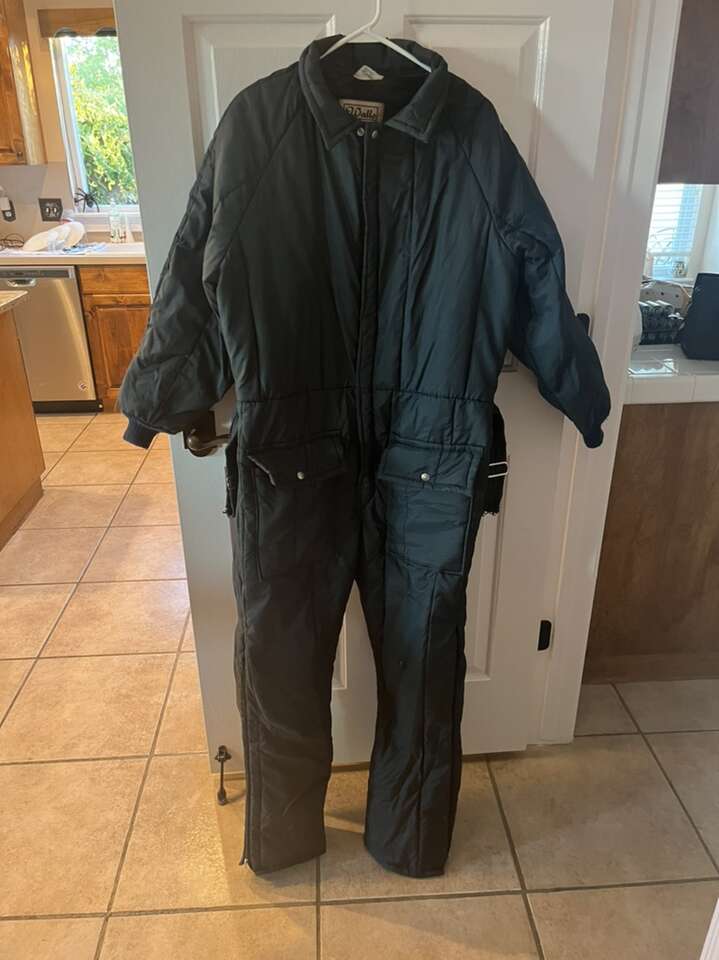 Vintage Walls Insulated Coveralls Size Large