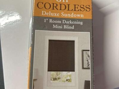 Deluxe Sundown Black Cordless Room Darkening