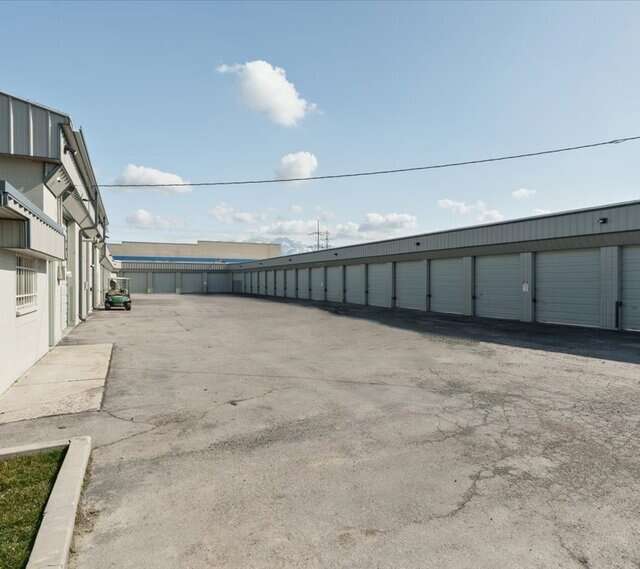 Storage Units / Self Storage / Trailer Storage / Side x Side Storage