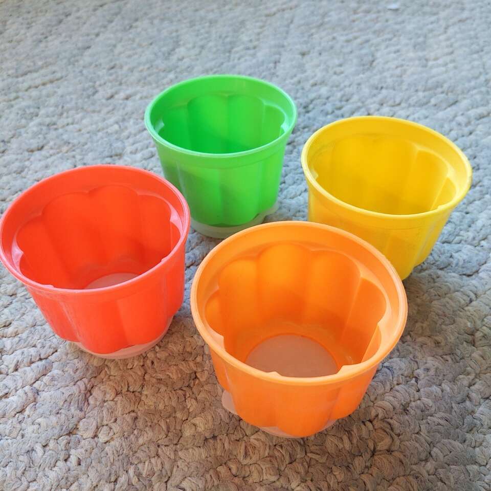 Tupperware mini jello mold