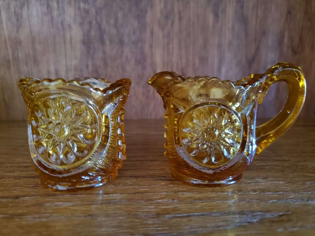 L.E. Smith Miniature Amber Cream & Open Sugar