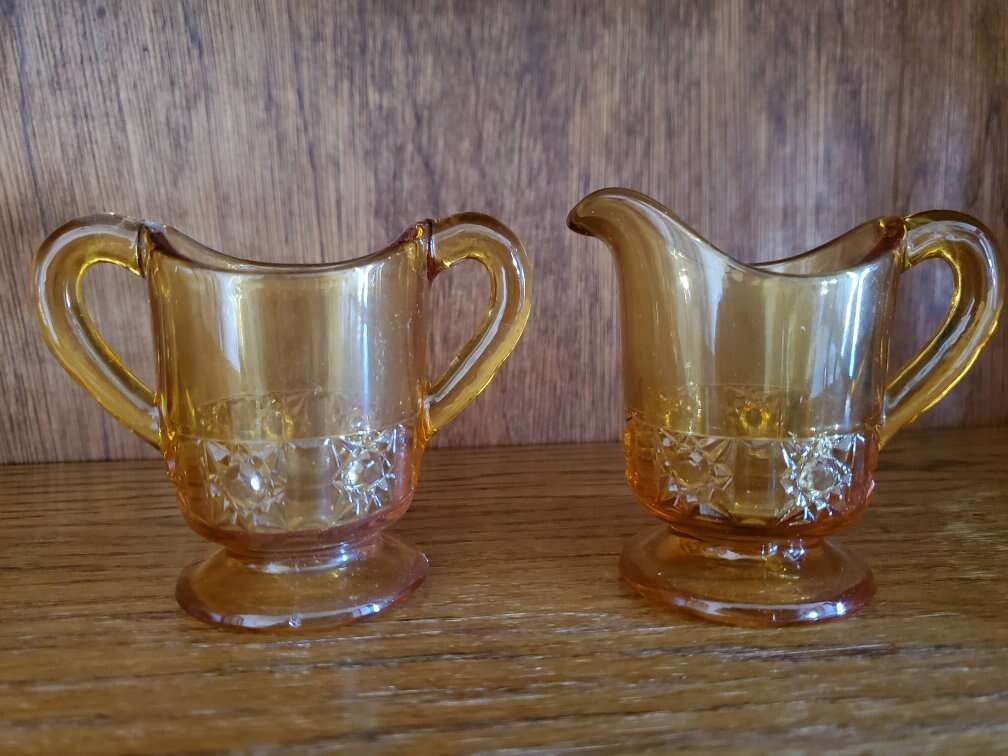 Daisy and Cube Amber by Wright Glass, L G