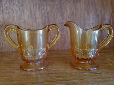 Daisy and Cube Amber by Wright Glass, L G