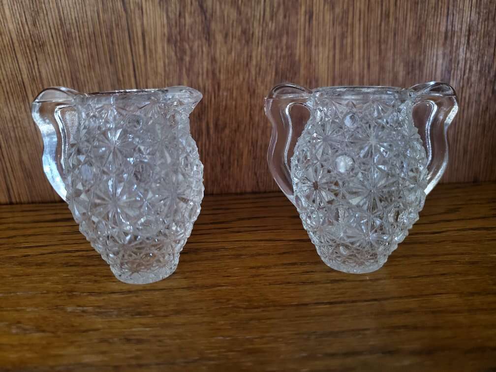 1950's Vintage Miniature Daisy & Button