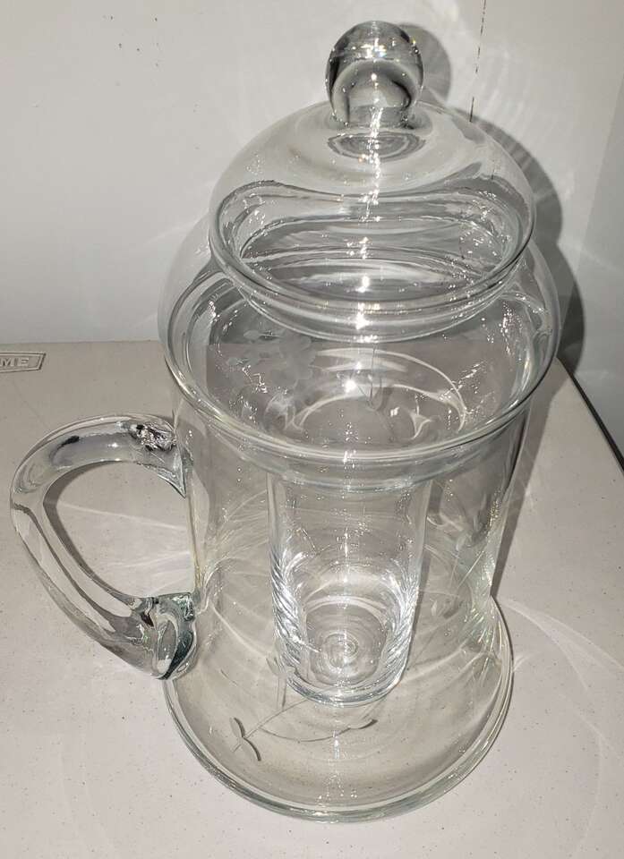 Princess House Heritage Pitcher & lid with Ice Lin
