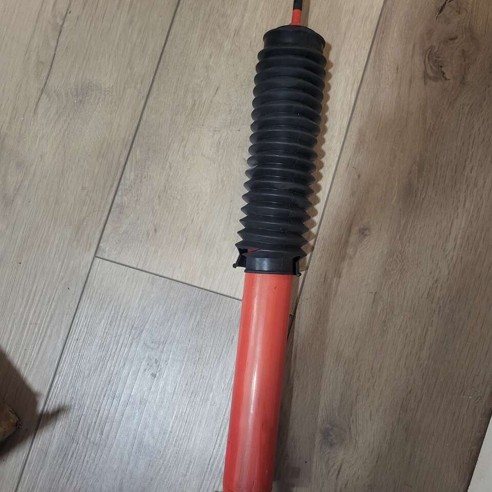 KYB MonoMax Suspension Shock Absorber 565020