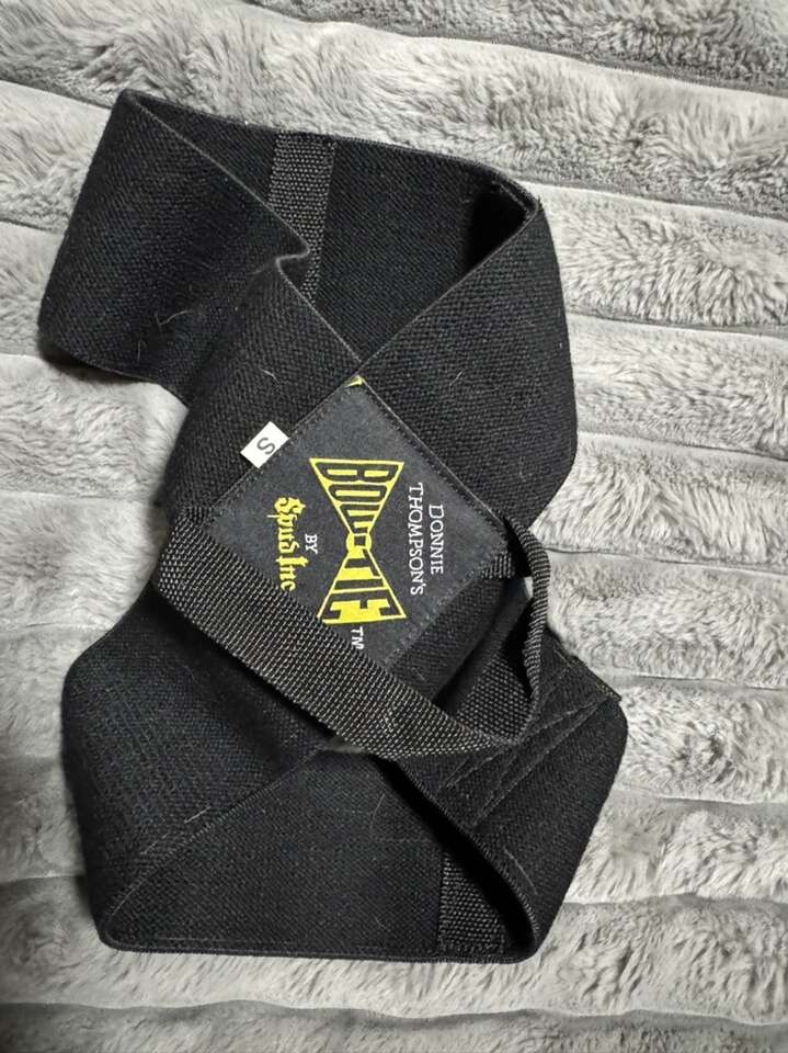 Donnie Thompson Casual Bowtie Posture Trainer